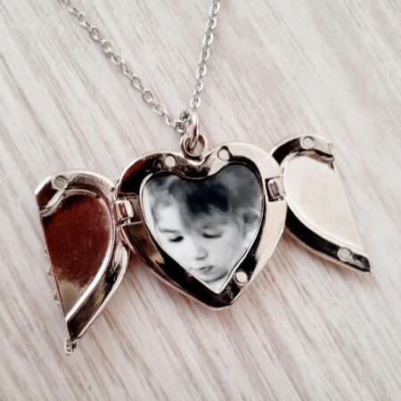 Jewellery: Heart Angel Wing Necklace