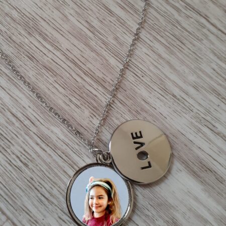 Jewellery: Love Necklace