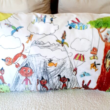 Kids art on products: standard cushion